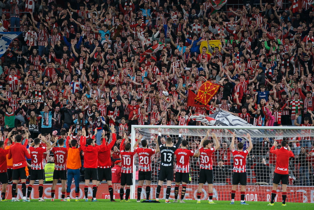 Los jugadores del Athletic celebran el pase a cuartos. (Aritz LOIOLA / FOKU) Los jugadores del Athletic celebran el pase a cuartos. (Aritz LOIOLA / FOKU)