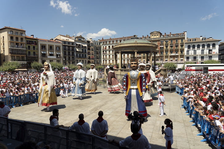 Una presunta actuación de los gigantes en Madrid ha sido utilizada por Almedia para escenificar un veto a Asiron.