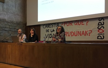 Un momento de la mesa redonda organizada por Sasoia sobre la carestía de la vida.