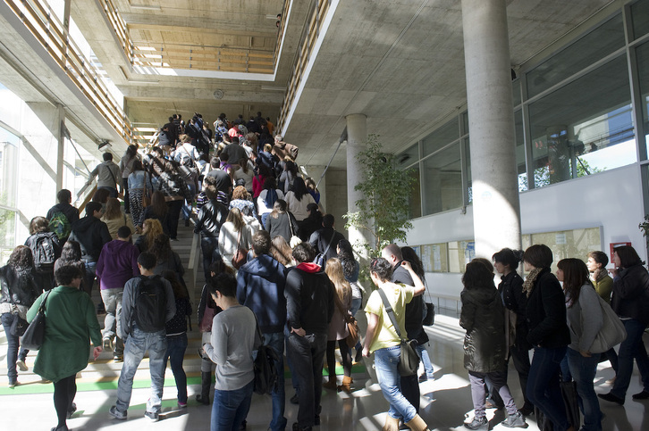 Ikasleak Ibaetako Campusean, artxiboko irudian.