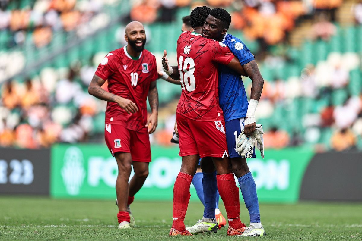 Asistencia del portero alavesista Owono y hattrick del exrealista Nsue