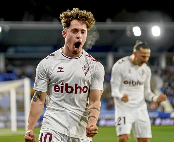 Soriano celebra el 0-2, que llegaba poco antes del descanso pero estaba lejos de sentenciar.