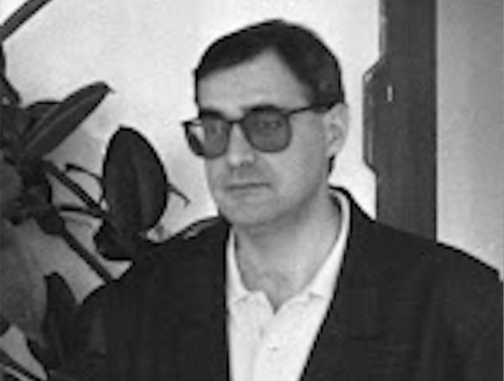 Eugenio Etxebeste, en Argel, en 1989.