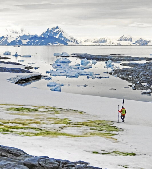 El núcleo del problema, afirman los investigadores, es que los bienes comunes globales han sido negociados por los Estados en el contexto de la época del Holoceno para regular el acceso y el uso de los recursos. En la imagen, la Antártida.