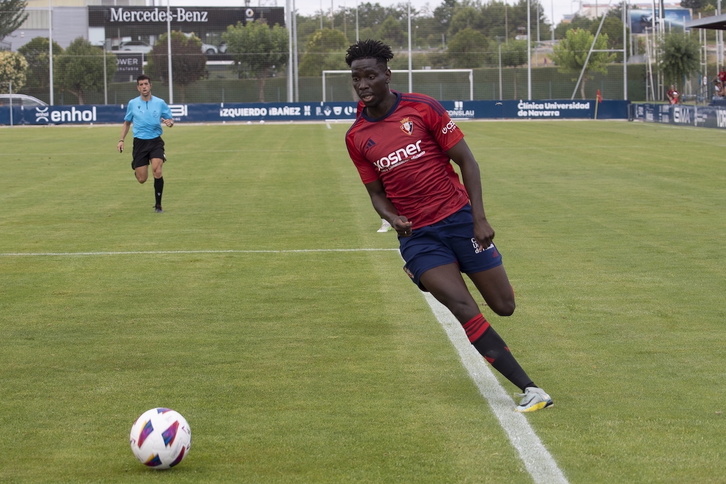 Adama Boiro, con la camiseta de Osasuna. 