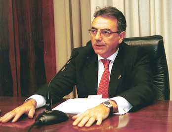 Miguel Sanz, ya como presidente navarro, en 1999. Encadenaría gobiernos de 1996 a 2011.