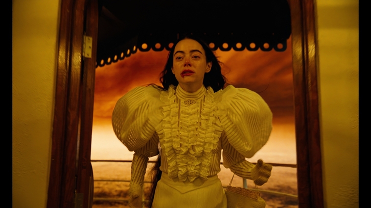 Fotograma de ‘Pobres criaturas’.