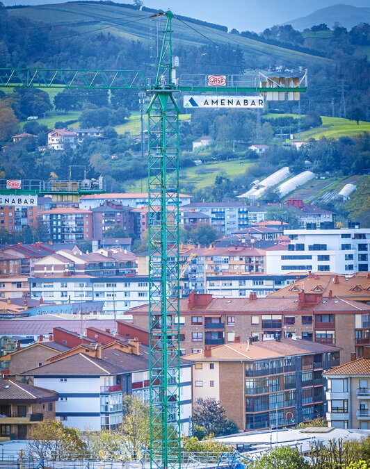 La compra de una vivienda suele realizarse mediante un crédito hipotecario.