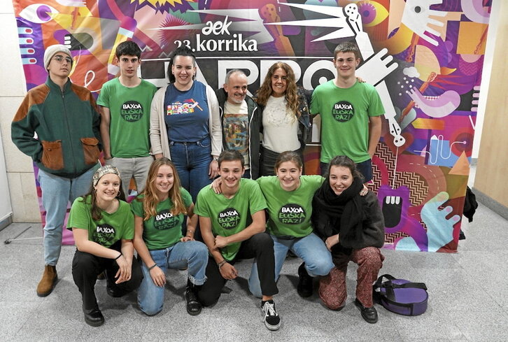 Azkerketak Euskaraz kolektiboa omentzeko ekitaldia egin zuen atzo Korrikak.