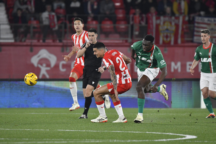 Samu ha sido una pesadilla para la zaga almeriense. Ha anotado dos goles y ha provocado un penalti.