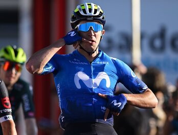 Pelayo Sánchez celebra su segunda victoria como profesional en Andratx.