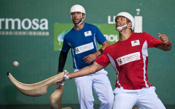 Goikoetxea eta Lopez, elkarren artean jokatutako hamaika finaletako bateko irudi batean. 