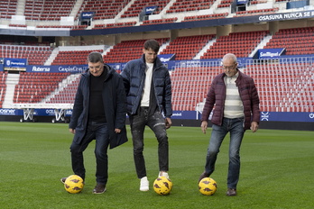 Echeverría, Budimir e Irigibel «rematan» sobre el césped de El Sadar.