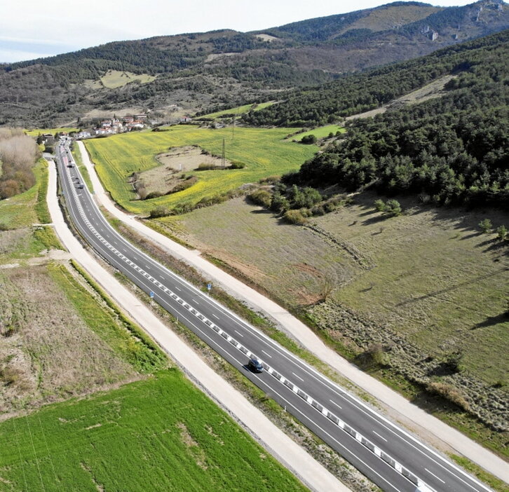 Tramo ya remodelado de la N-121-A.