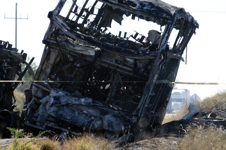Los vehículos han quedado calcinados.