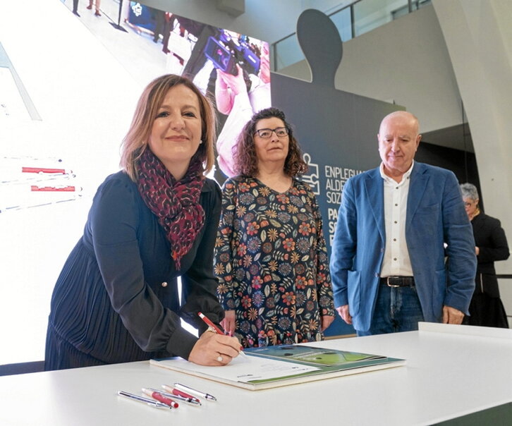 Acto de firma del Pacto Social por el Empleo.