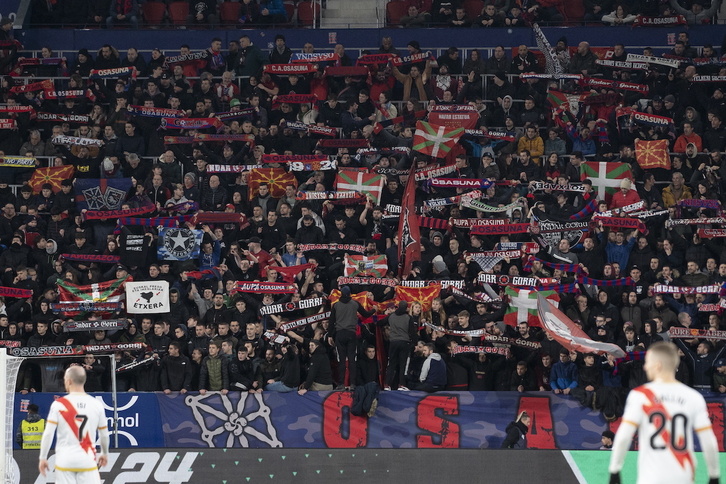 Graderío Sur donde se suele situar Indar Gorri.