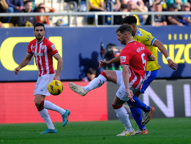 Está por ver si Yeray vuelve de nuevo al eje de la zaga.