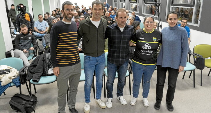 Hizlariak, Ane Urkirirekin batera, Tuterako Lestonnac Gizarte Etxean.