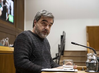 El parlamentario Mikel Otero no ha obteido del lehendakari respuestas a sus graves dudas.