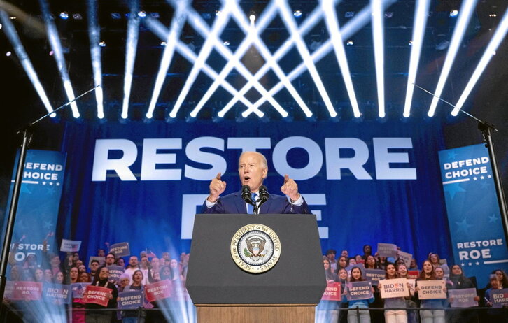 Joe Biden habla durante un mitin de campaña en Manassas, Virginia.