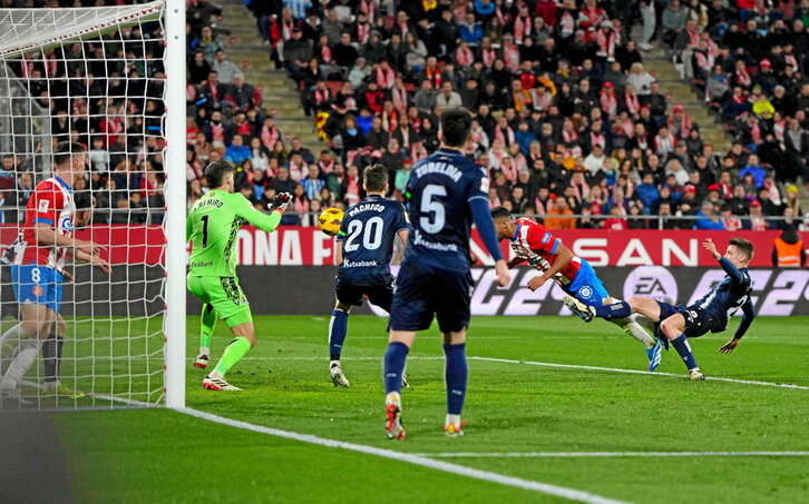 El VAR anuló este gol de Yangel Herrera por un fuera de juego registrado 40 segundos antes.