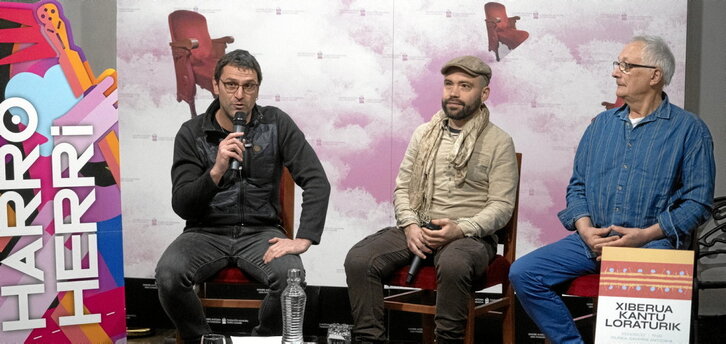 Asier Biurrun, Julen Achiary eta Beñat Achiary, atzo, Gaiarre antzokian.