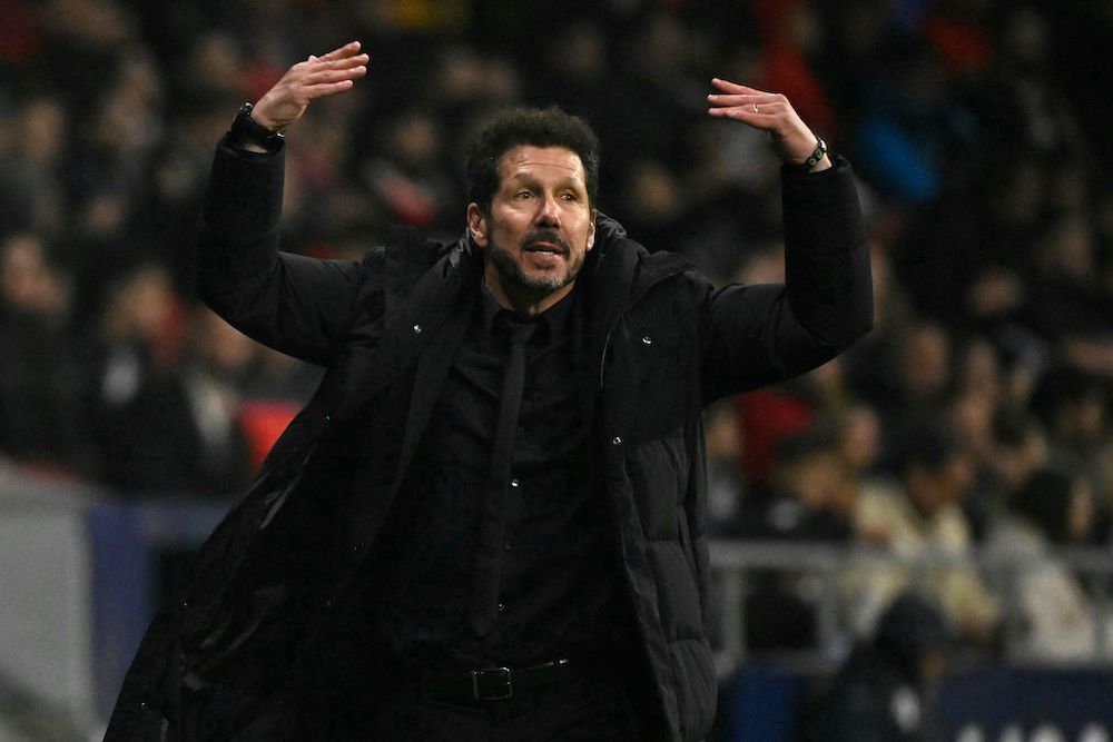 Simeone en el duelo contra el Real Madrid de la última jornada en el Bernabéu. (Javier SORIANO / AFP) Simeone en el duelo contra el Real Madrid de la última jornada en el Bernabéu. (Javier SORIANO / AFP)