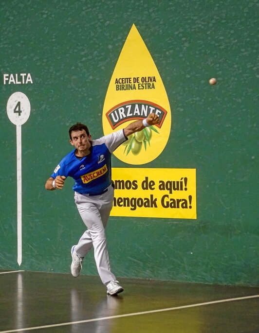 Altuna ez da larunbatean Labriten izango.