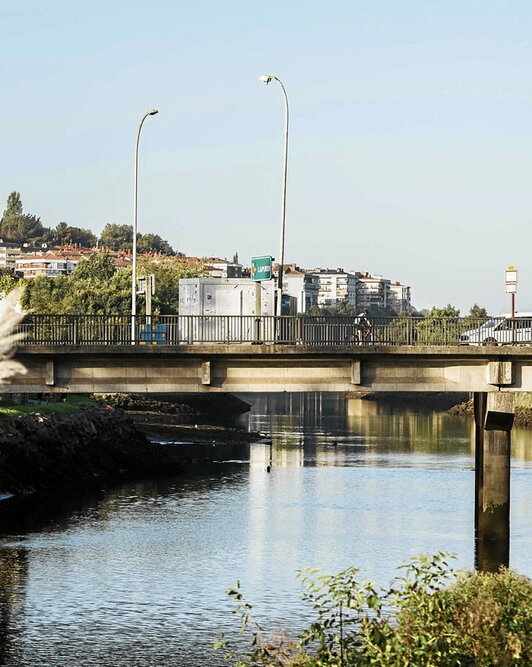 Garita de la Policía francesa en el puente de Behobia.