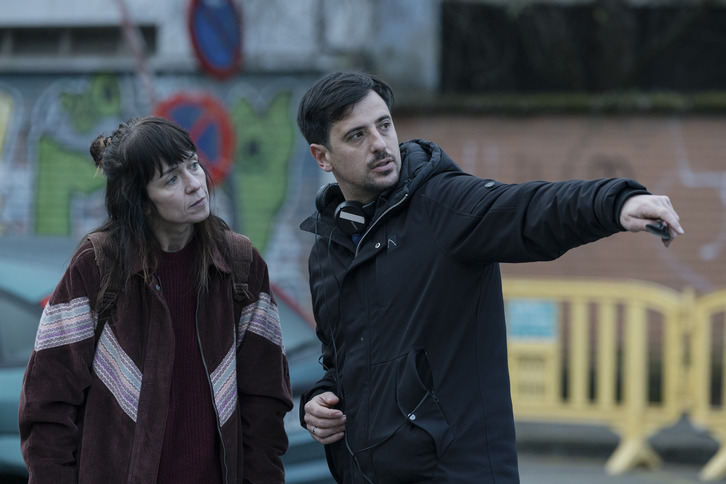 Miren Gaztañaga eta David Pérez Sañudo 'Azken erromantikoak' filmaren filmaketan.