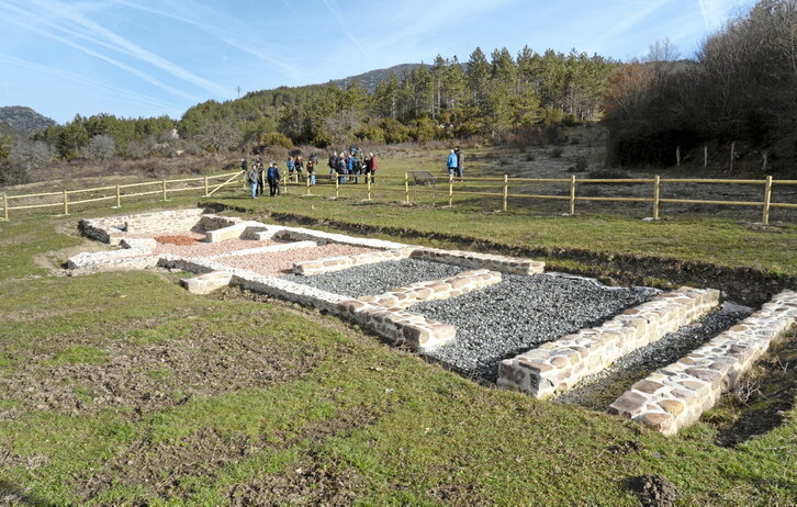Vista del complejo termal de Artzi, una vez consolidado y vallado para permitir las visitas.
