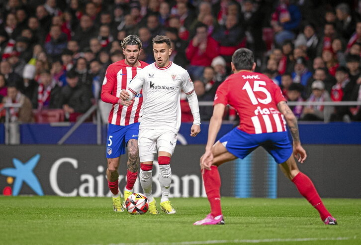 Berenguer regresó al equipo y marcó de penalti en la primera mitad.