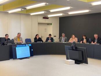 Elhuyarrek hizkuntza-teknologiekin eta adimen artifizialarekin Europako Parlamentuan aurkeztu du.