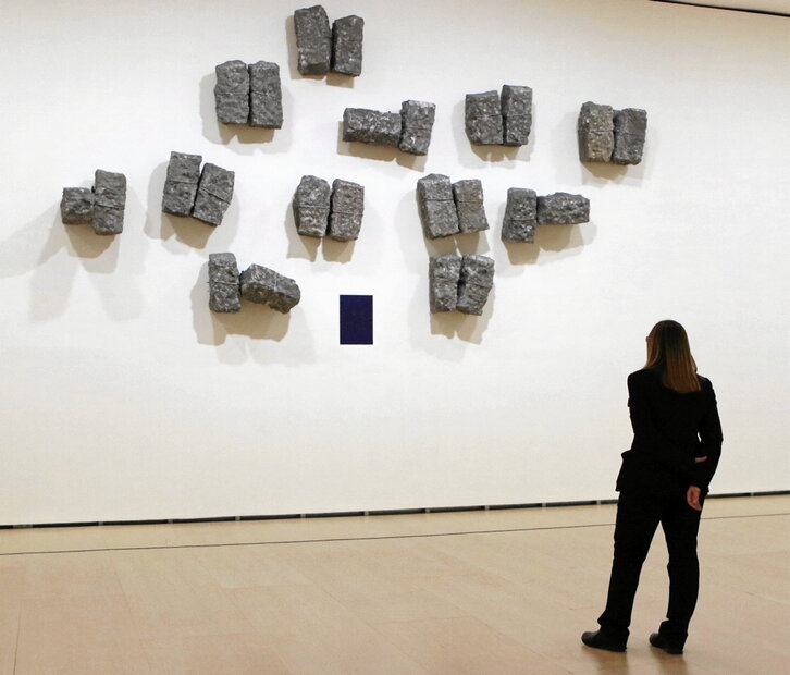 Piedra de Lastur en su obra póstuma, creada específicamente para esta exposición.