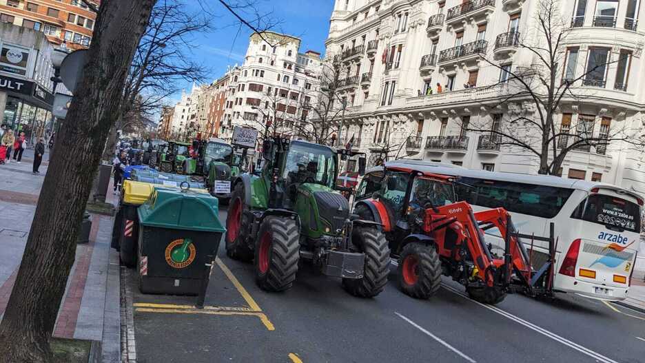 Traktoreak Bilbora ere iritsi dira ostiral honetan.