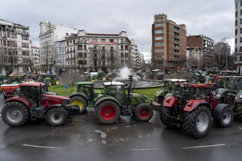 Los tractores han pasado la noche en Príncipe de Viana.
