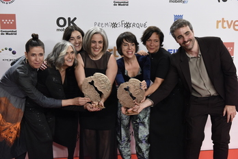 Equipo de ‘20.000 especies de abejas’ en la gala de los Premios Forqué.