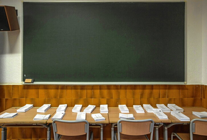 2020ko hauteskundeen eguneko argazkia; aurten, bozen aurreko giroa nabaria da jada, baina data jartzea falta da.