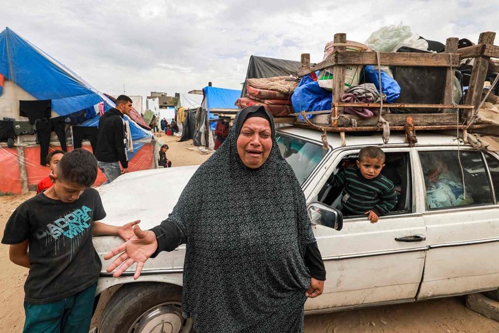 Refugiados palestinos en Rafah.