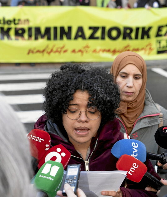 Flavia Navarrete, de SOS Racismo, ayer en Iruñea.