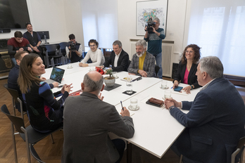 Reunión del equipo de gobierno de Joseba Asiron y el PSN para acordar los presupuestos del Ayuntamiento de Iruñea. 