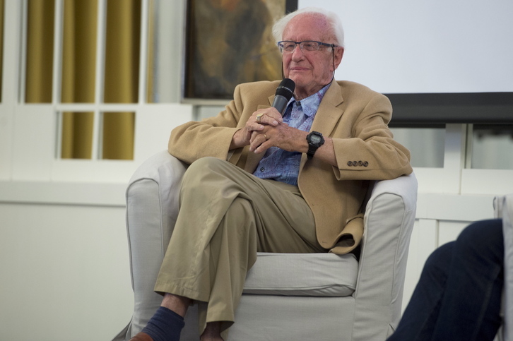 Johan Galtung, en 2017, en una jornada del Foro Social en Iruñea.