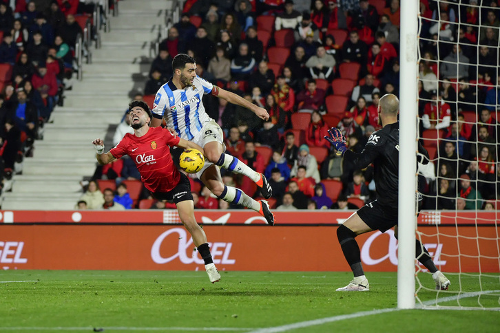 Mikel Merino fue el protagonista de la victoria de la Real en Mallorca.