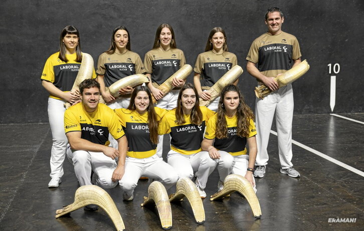 Durangoko Ezkurdi pilotalekuan egin dute Women Winter Series txapelketaren aurkezpena.