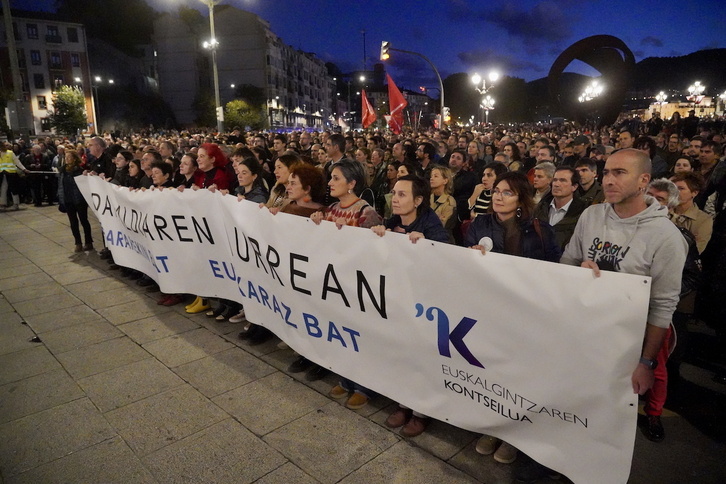 Erasoaldi judizialaren aurka Kontseiluak Bilbon egindako manifestazio jendetsua, azaroan.