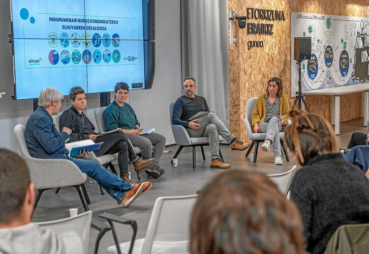 Elhuyarrek bere dekalogoa aurkeztu zuen atzo, Donostian.