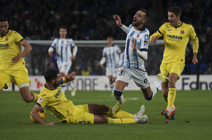 Brais no puede superar a la zaga del Villarreal, una imagen de la impotencia realista.