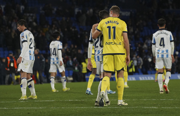Alexander Sorloth consuela tras marcar su gol a Pacheco, que cometió un grave error en el 0-2.