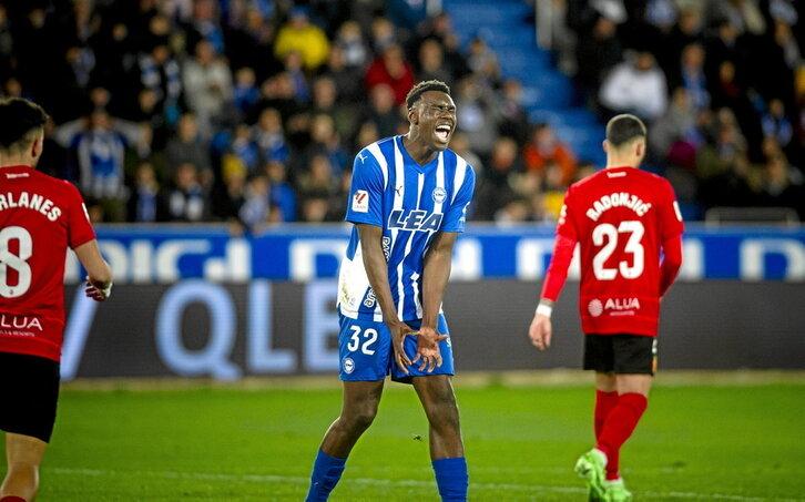 Samu, que estuvo muy desasistido, se queja de una ocasión fallada.